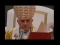 Benedetto XVI: il Signore Risorto ci tiene saldamente anche quando le nostre mani si indeboliscono