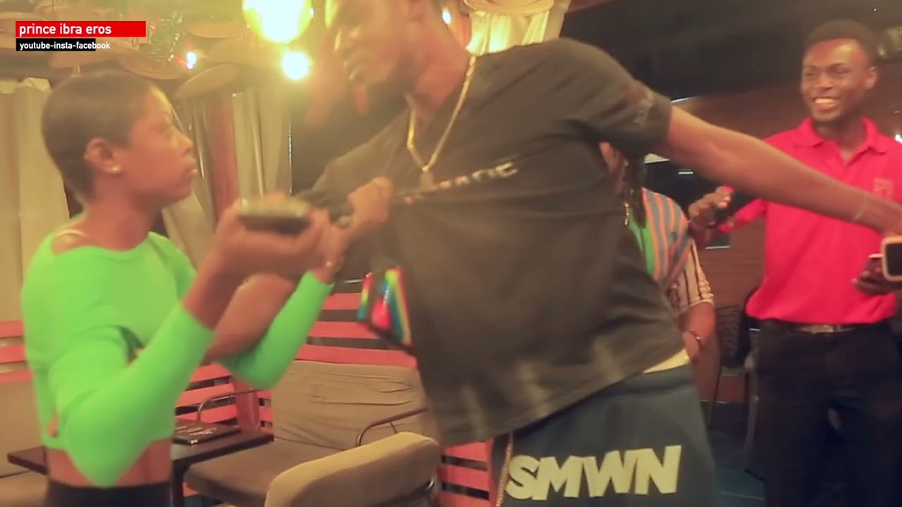 test de fidelite elle s'evanouit et est evacuée d'urgence a l'hopital suite