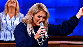 Esse Louvor fez o Mundo Cantar🙏😭 Caminho No Deserto ( Way Maker ) - Family Worship Center