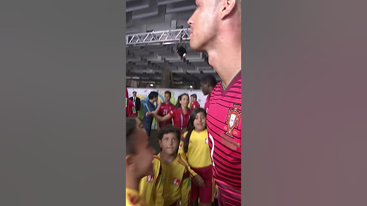 EVERYBODY wants a hug from Ronaldo 🤗 | #Shorts