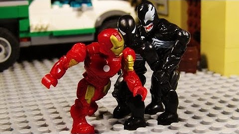 "Mega Bloks" Spiderman vs Iron Man 5