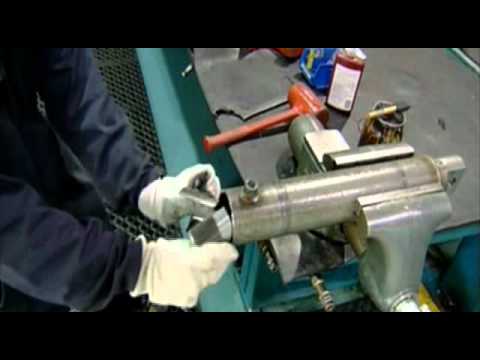 Videó: Hogyan működik a hidraulikus hengeres vízszivattyú?