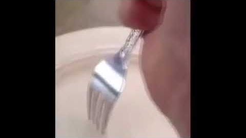 Fork scratching a plate LOUD (reupload)