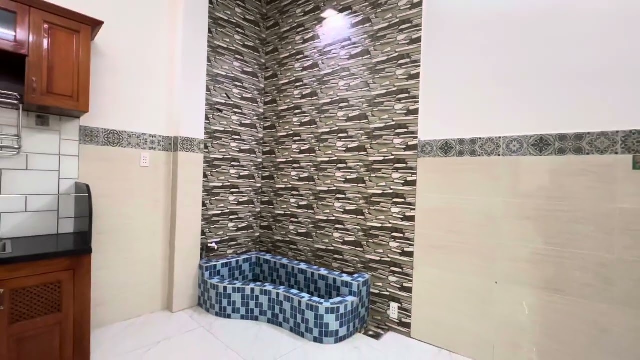 Nhà gần Chợ Lê Văn Quới ( 8m x 13m ) 1 trệt 2 lầu giáp Quận Tân Phú