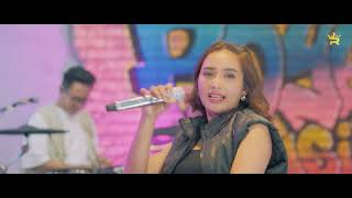 DINI KURNIA - GERIGIS (  Live Video Royal Music )