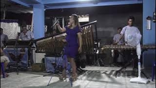 ORA ISO DADI SIJI - COVER ANGKLUNG RAJAWALI MALIOBORO YOGYAKARTA
