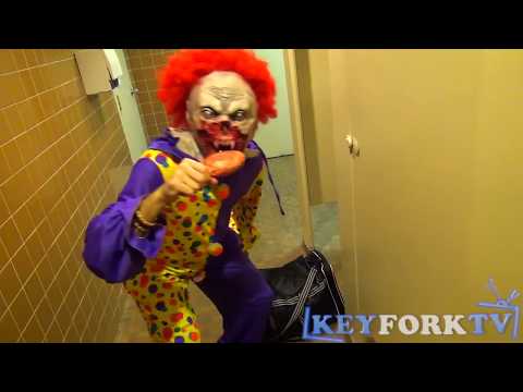 killer-clown-prank-backfires!!!!-(gone-wild)---gone-wrong---funny-videos-2015---girlfriend-pranks