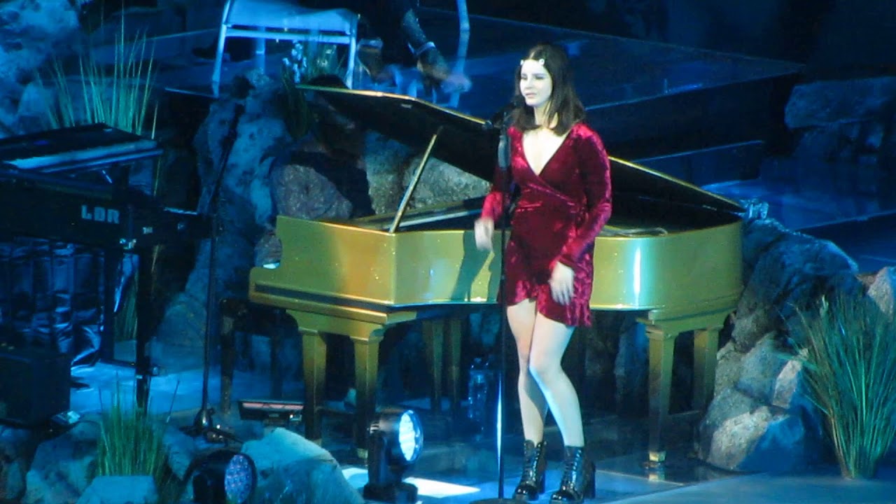 Lana Del Rey - Music to Watch Boys to