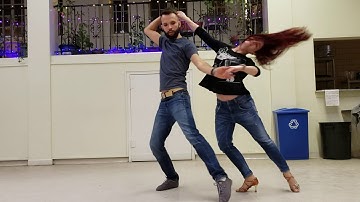 Gui & Larissa demo at District Zouk