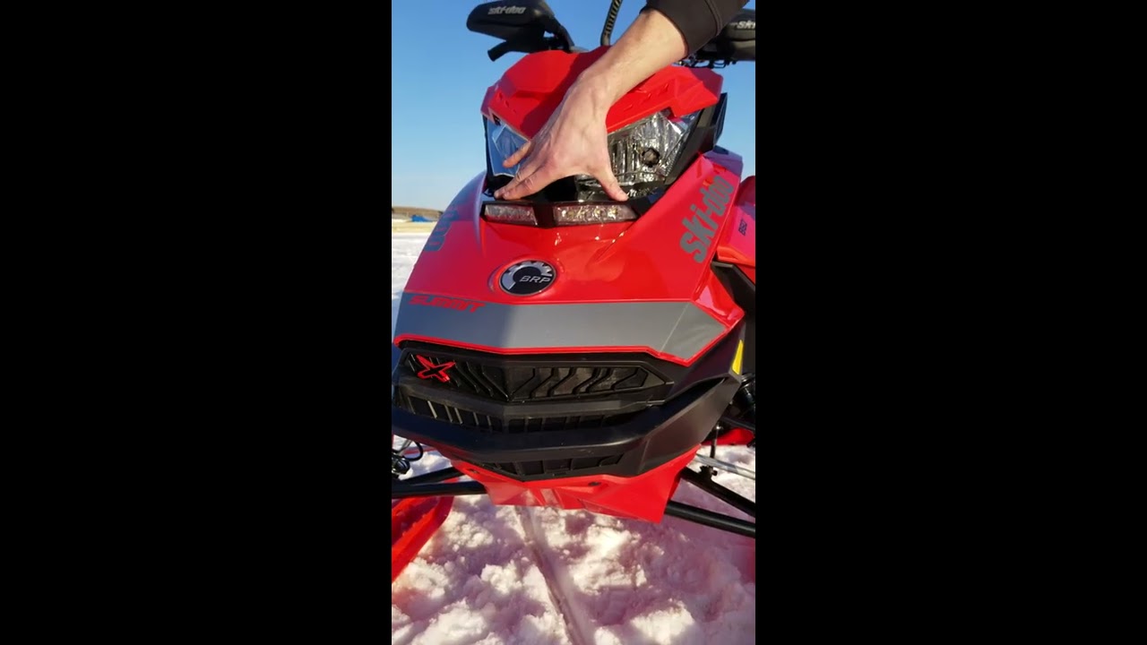 2019 Ski-Doo Summit X Walkaround - YouTube