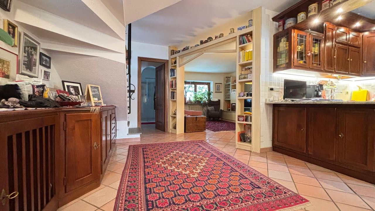 Quadrilocale su due livelli con taverna e garage-Signayes