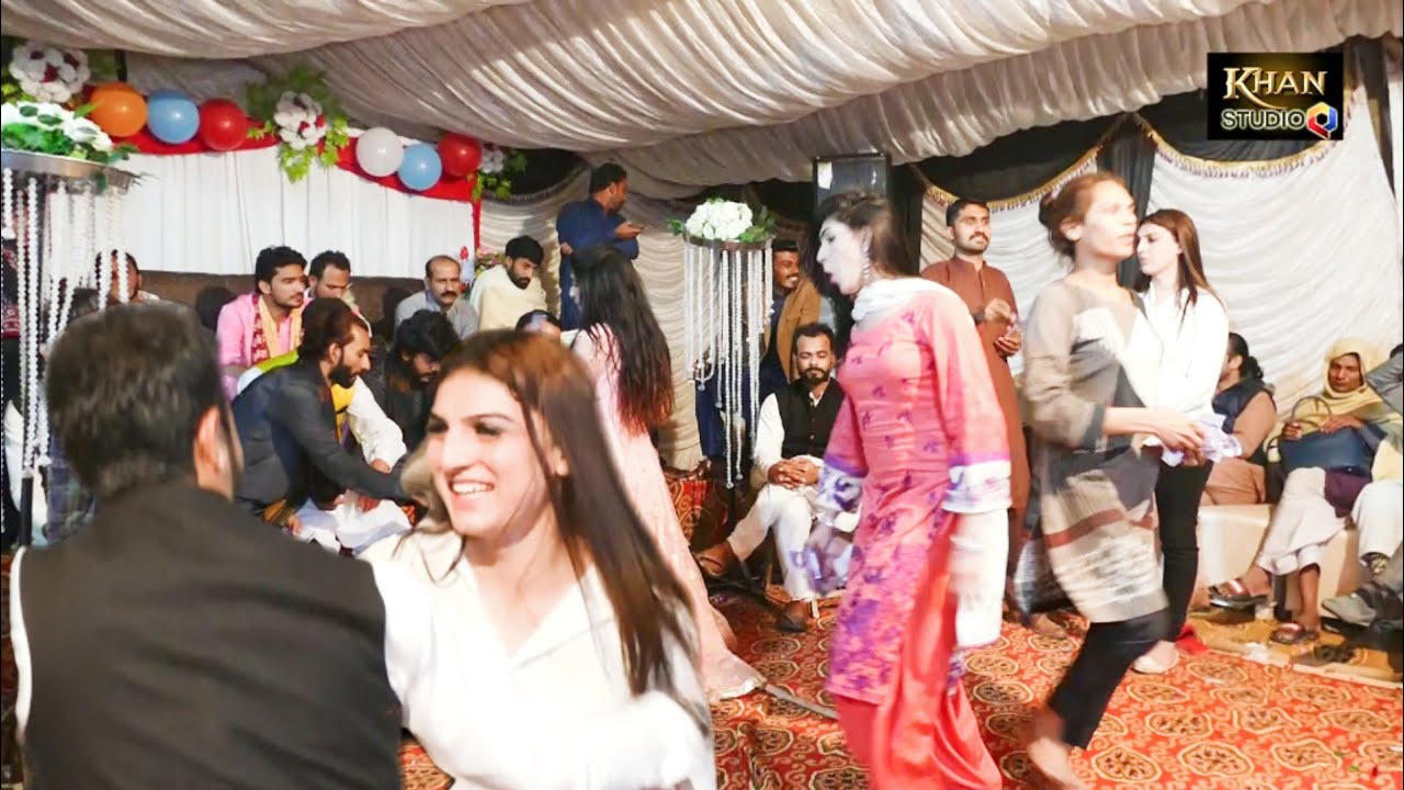 Watch Saiyan Di Kanjri Mujra Khan Studio madam malaika pray 2021 on YouTube Watch Saiyan Di Kanjri Mujra Khan Studio madam malaika pray 2021 on YouTube