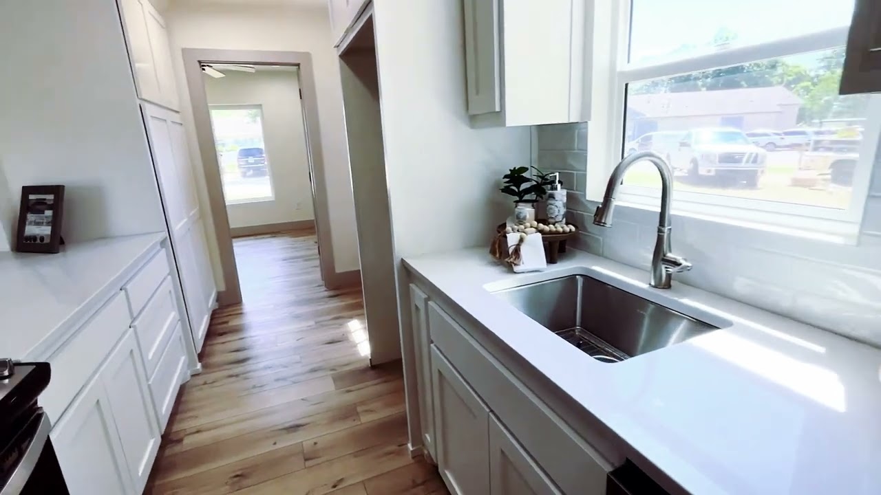 SOLD • 528 E Lake Murray Dr Ardmore, OK