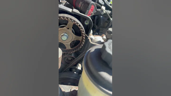 Timing belt missing teeth jumped timing 😬😬😬