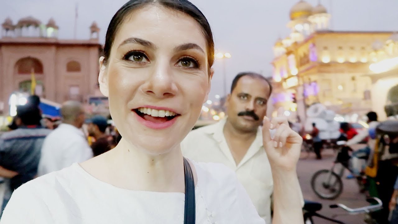 Global Tourists enjoy photography in Chandini Chawk Delhi