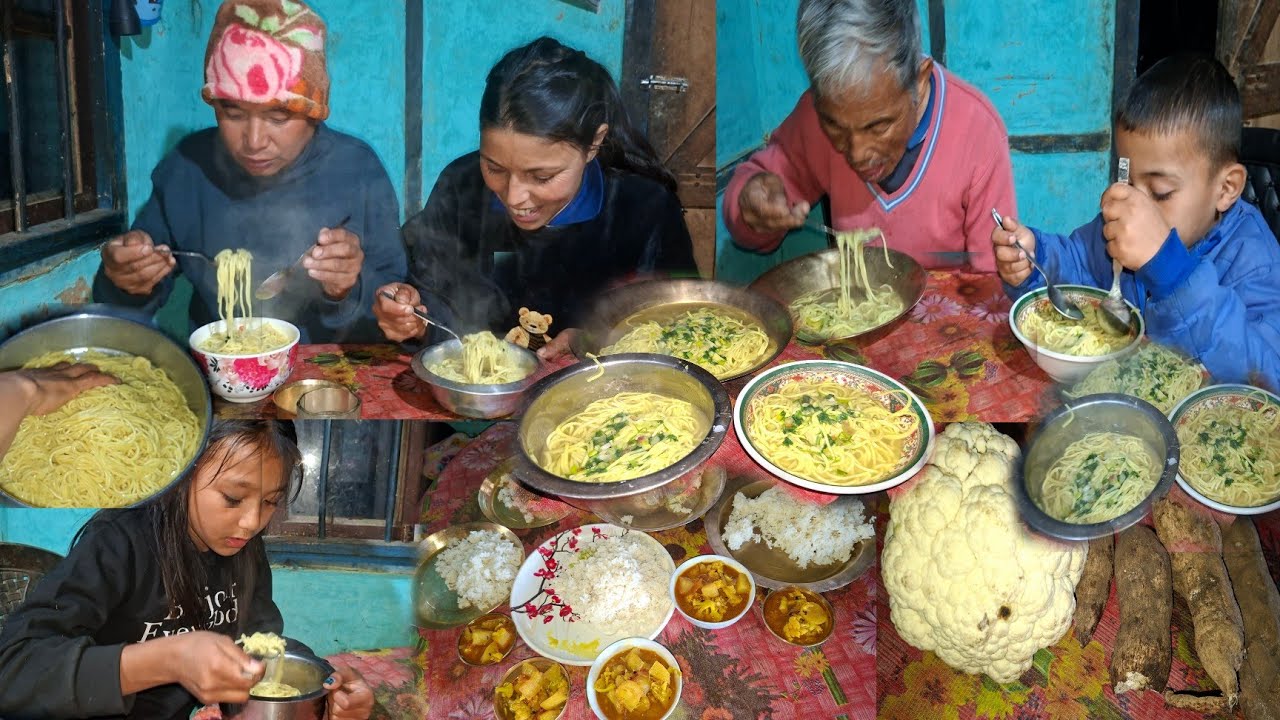Домашний овощной суп с лапшой в деревне || Приготовление и поедание супа тупка с семьей || Видеоб...