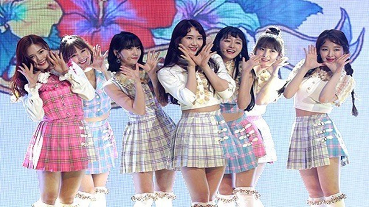 OH MY GIRL(오마이걸) 'Coloring Book' Showcase Stage (컬러링북)