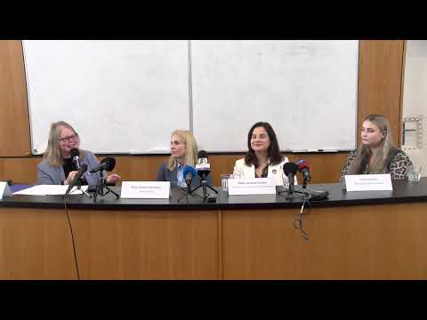 Lek&aacute;ri varuj&uacute; pred zdravotn&iacute;ckymi dezinform&aacute;ciami na internete

Bratislava 27. febru&aacute;ra (TASR) - Zdravotn&iacute;cke dezinform&aacute;cie sa v s&uacute;časnosti &scaron;&iacute;ria r&yacute;chlej&scaron;ie než kedykoľvek pred t&yacute;m, a to najm&auml; cez soci&aacute;lne siete a s podporou umelej inteligencie.

#Lek&aacute;ri #varuj&uacute; #pred #zdravotn&iacute;ckymi #dezinform&aacute;ciami