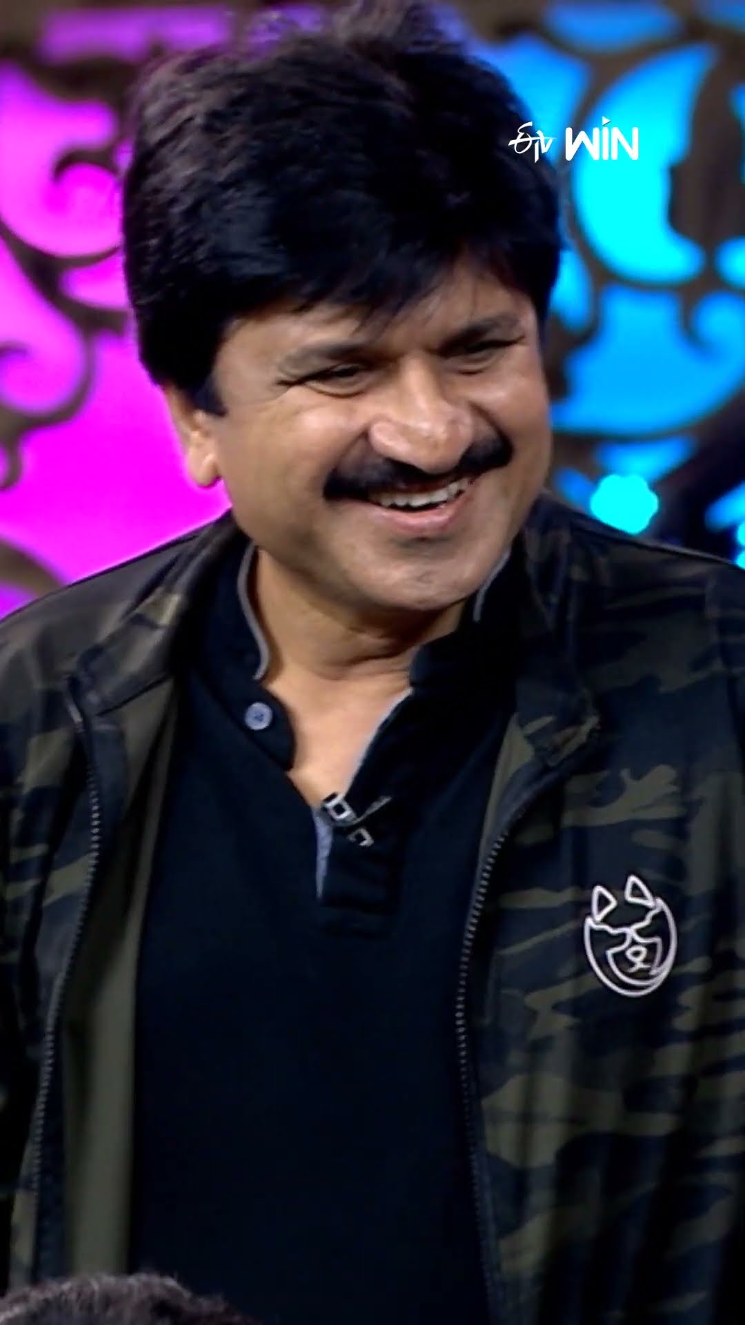 #shorts - హైపర్ ఆదికి సంబంధించి ఏదో పోయిందంట..! #comedy #sridevidramacompany #hyperaadi #naresh