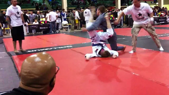 Teri Stewart - Arm Bar Submission - 2012 Fight to ...