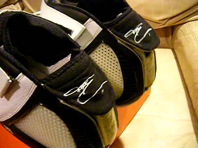 Adidas TMAC 4 Tracy Mcgrady 2004 shoes HUG system (no laces) Rare size  11.5, video for ebay - YouTube