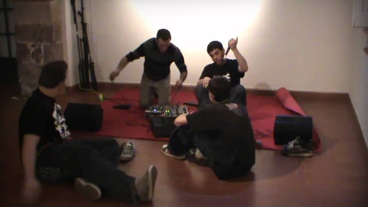 Mentes intactas en la Expo-presentacion de Defyned.