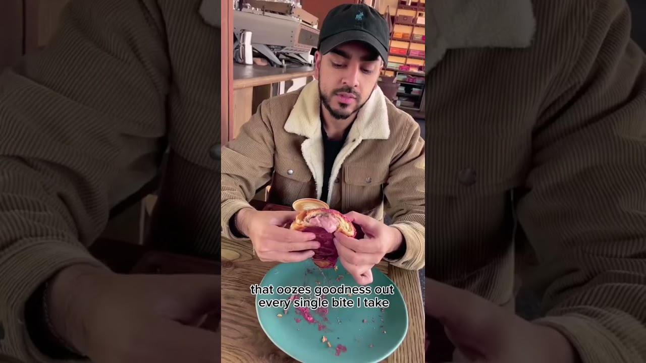 📍Coco Safar, V&A Waterfront, Cape Town (The filling of this croissant is so perfect 😍)