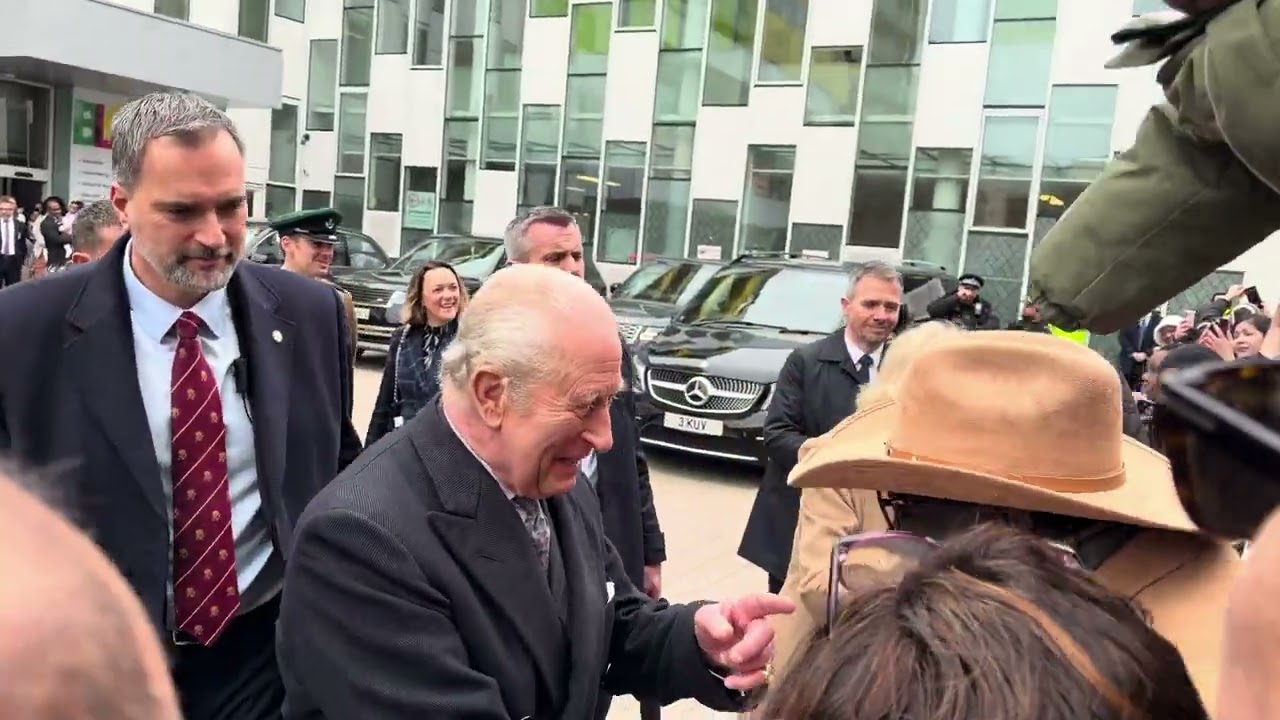 Their Majesties King Charles III & Queen Camilla in Barking Learning Centre #barking #london 