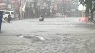 As super El Nino strengthens study suggests climate change is intensifying El Ninos