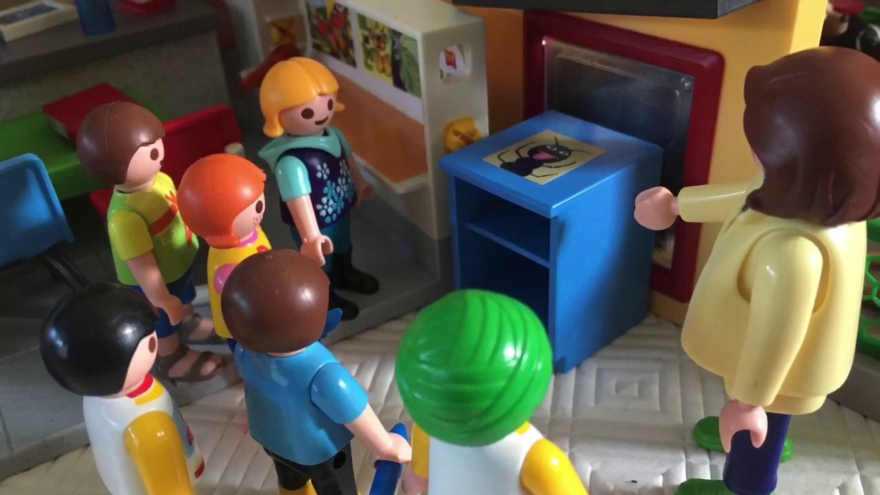 Playmobil village school (1) - The class dog 🐾 🦮
