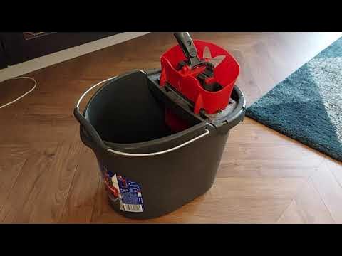 How to use the Vileda UltraMax Plus Mop and Bucket 