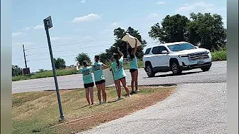 Thrall Varsity Cheer Car Wash 8/11/24