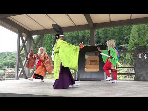 神楽舞 【太平楽たいへいらく】 板井迫神明社神楽座 (於)2025新米まつり 道の駅あさじ