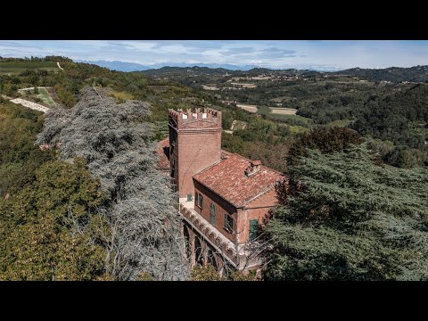 NAIK DI GUNUNG | Istana Itali Abad Pertengahan yang Dibentengi