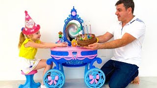 Stacy pretend play happy birthday with daddy