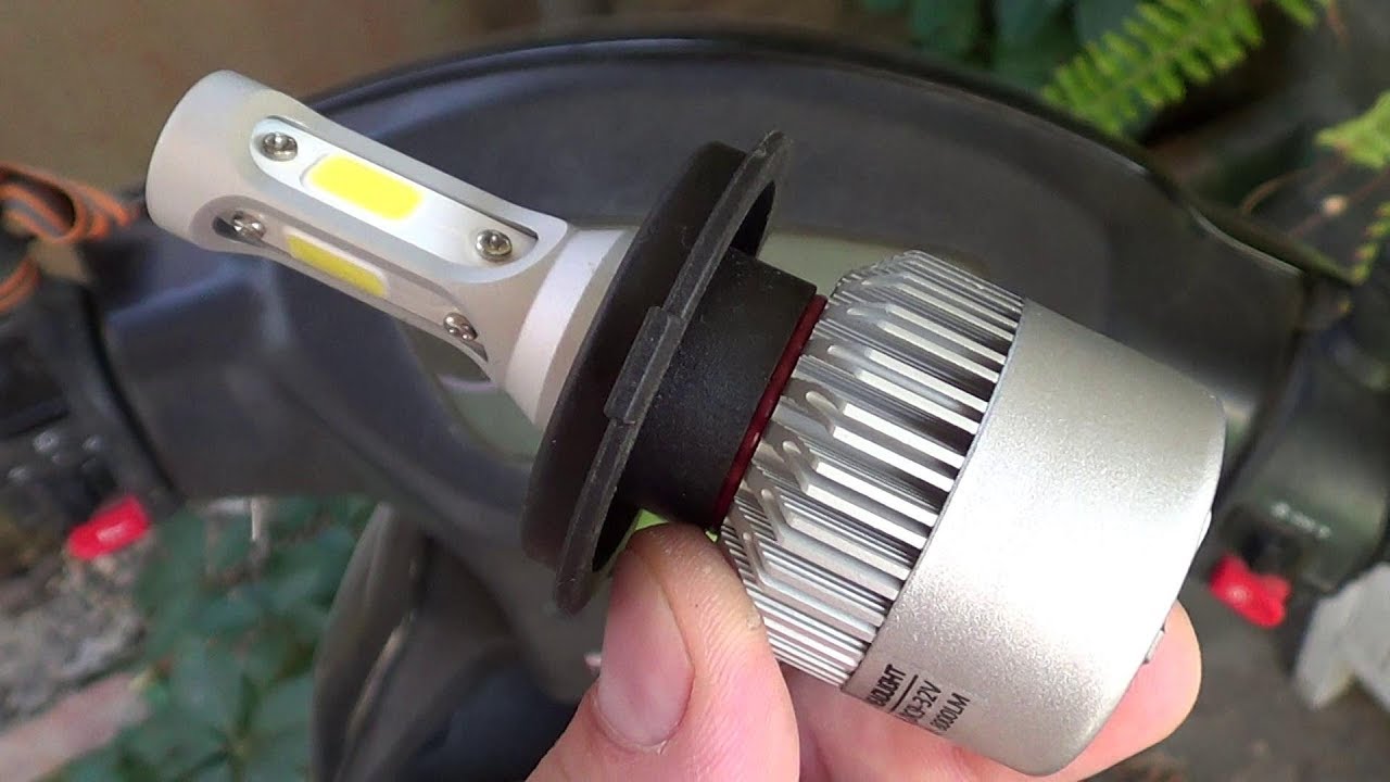Что будет если установить LED лампу на скутер вместо обычной лампы ...