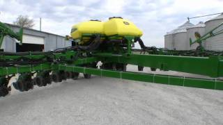 Unfolding a 2009 John Deere1770NT 24 Row Planter