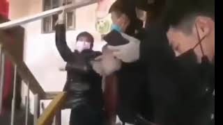 Wuhan coronavirus infected gets locked in apartment by government