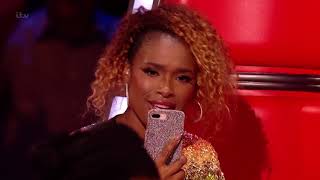 Video thumbnail of "Sir Tom Jones & Bethzienna Williams' 'Cry To Me' ¦ Blind Auditions ¦ The Voice UK 2019"