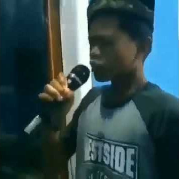 Status wa bangunin sahur lucu terbaru Bangunin sahur mode lah kok ngamok