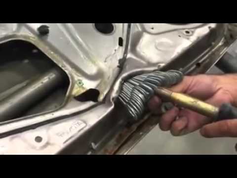 Βίντεο: Πώς σβήνετε το φως του αερόσακου σε ένα Honda Civic του 2003;