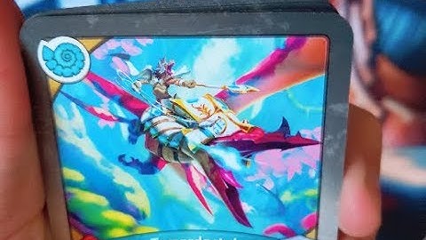 Unboxing SAURIAN REPUBLIC from WORLDS COLLIDE keyforge