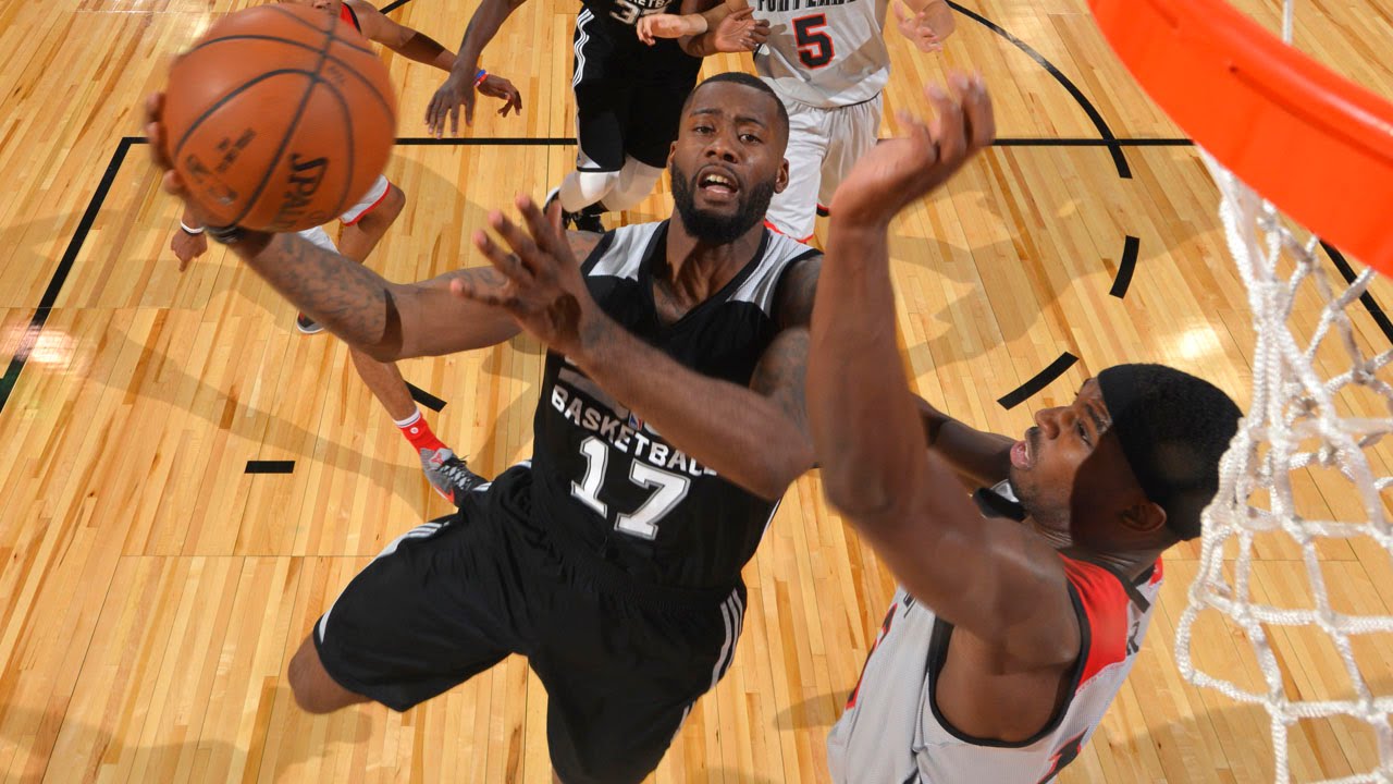 Spurs hope to retain guard Jonathon Simmons