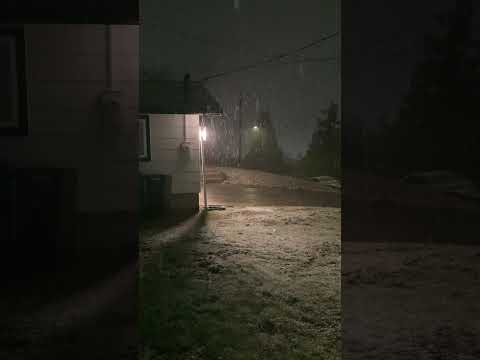 WEST SEATTLE WEATHER: Early morning snow!