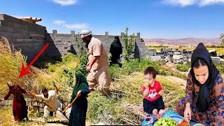Moving from Old to New Farmhouse: Habib Family Misson to Survive for Winter screenshot 4