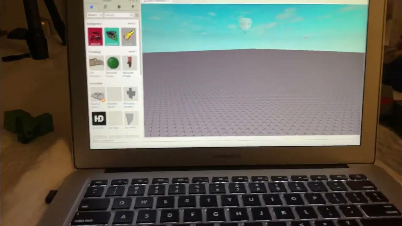 How to get the Explorer wich is the right sidebar on your roblox studio