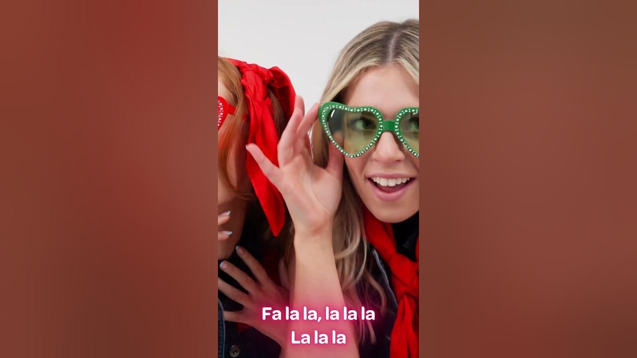 Deck the Halls Dance Song with Lyrics! Can you join in? ❤✨💃#deckthehalls #deckthehallsdance