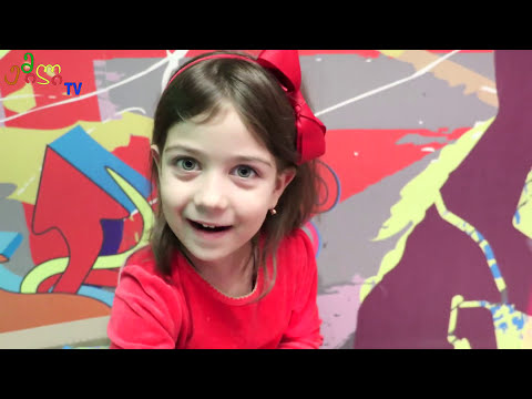 ემილია ნაძვისხესთან პოულობს ორცხობილებს