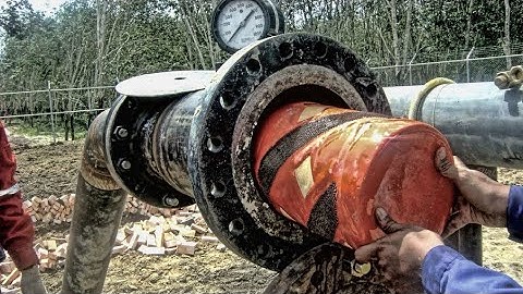 Opening Pig Receiver-Catching the Pig-Passing two foam Pigs through pipeline to clean it #viralvideo
