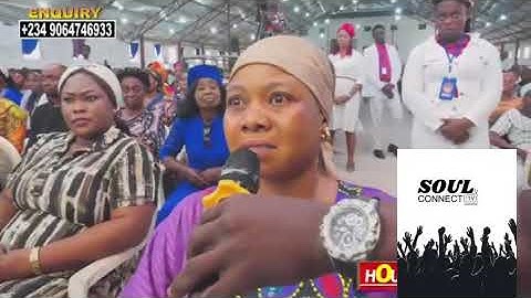 Een Python-geest verontrust haar en ze wordt achtervolgd door haar pastor